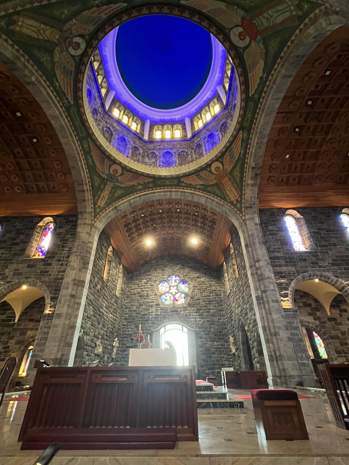 interior cathedral